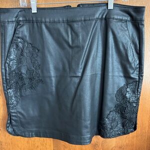 Mini skirt fake leather black